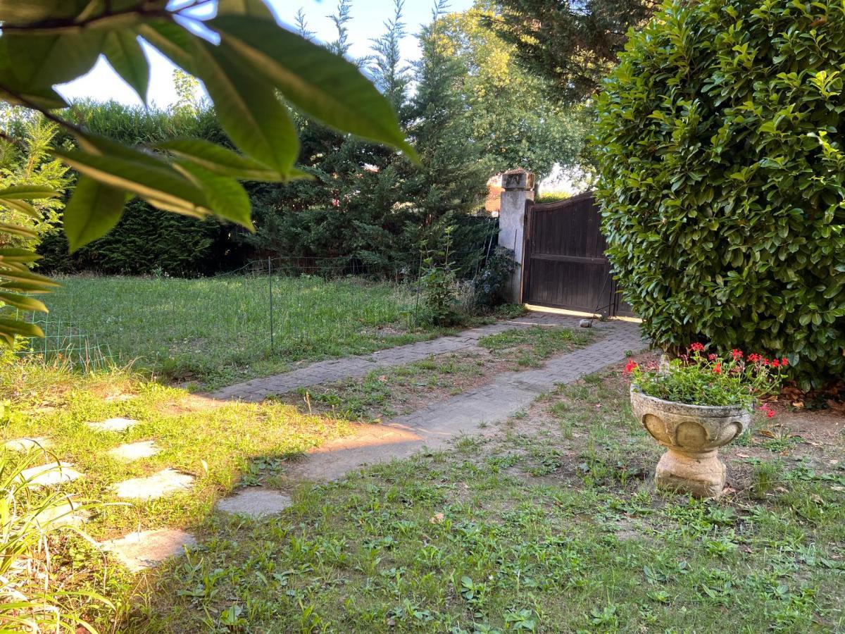 "La Petite Maison" Sainte-Foy-les-Lyon Luaran gambar